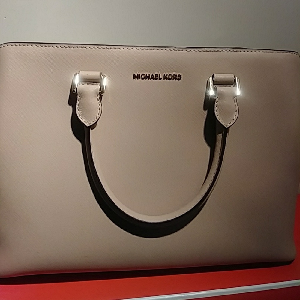 🔥🔥flash sale🔥🔥Michael Kors Savannah Satchel